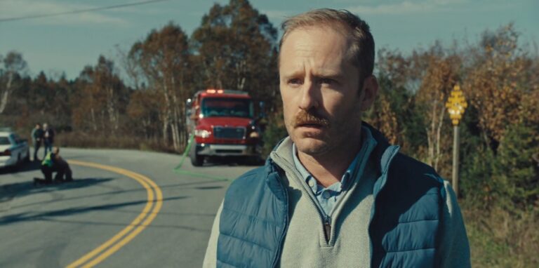 “Sharp Corner”: Ketika Hasrat Menyelamatkan Menjadi Obsesi yang Menghancurkan