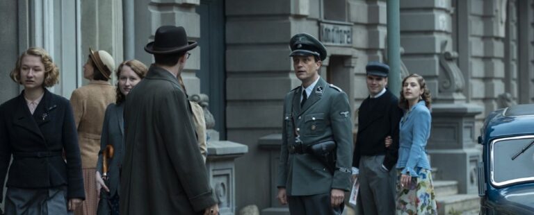 Munich, The Edge of War: Diplomasi di Ujung Jurang